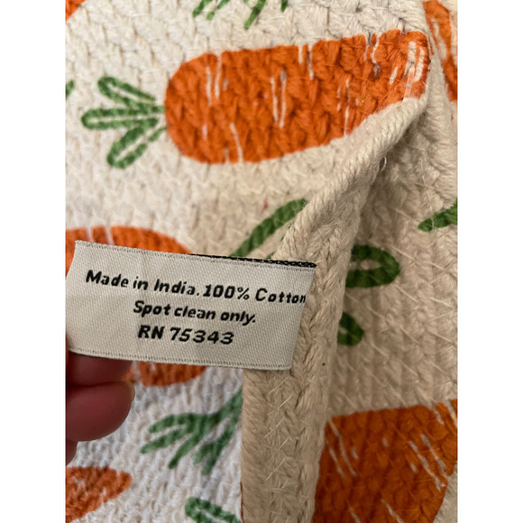 House & Garden Easter Carrots Placemats 15in Round 100% Cotton Set of 4 NEW - Picture 6 of 6